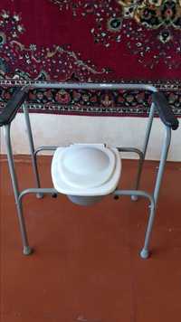 Санітарне крісло-туалет