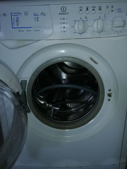 Пральна машинка indesit