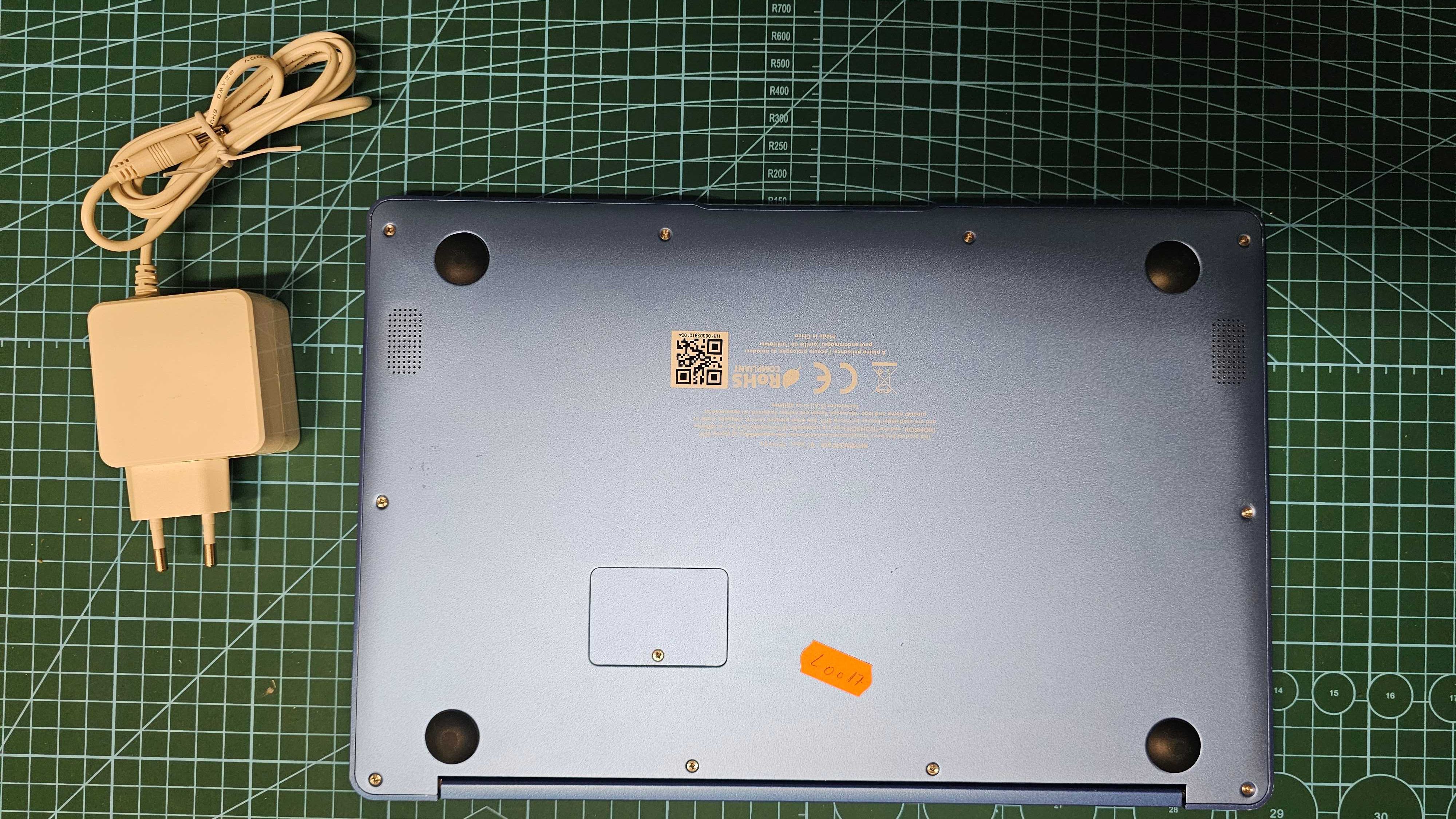 Thomson NEOX 13C • 13,3" IPS FHD • SSD • Windows 10 • Gotowy do pracy