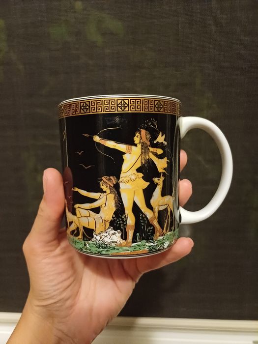 Чашка чайна у греческому стилі