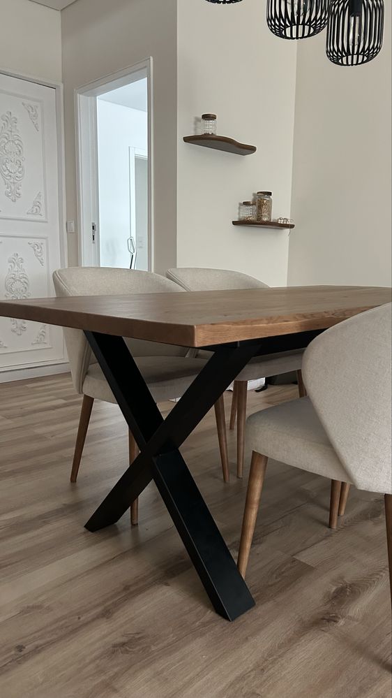 Mesa de jantar madeira
