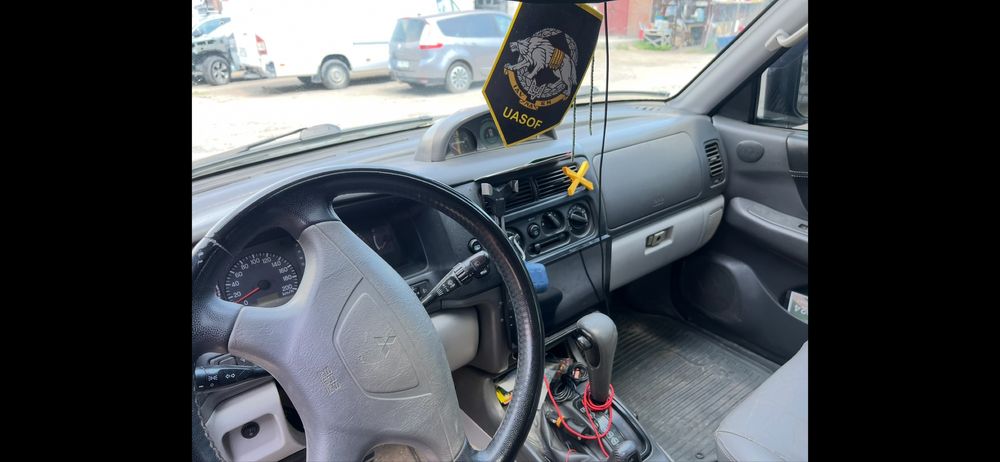 Продом Міцубісі поджеро спорт 1
