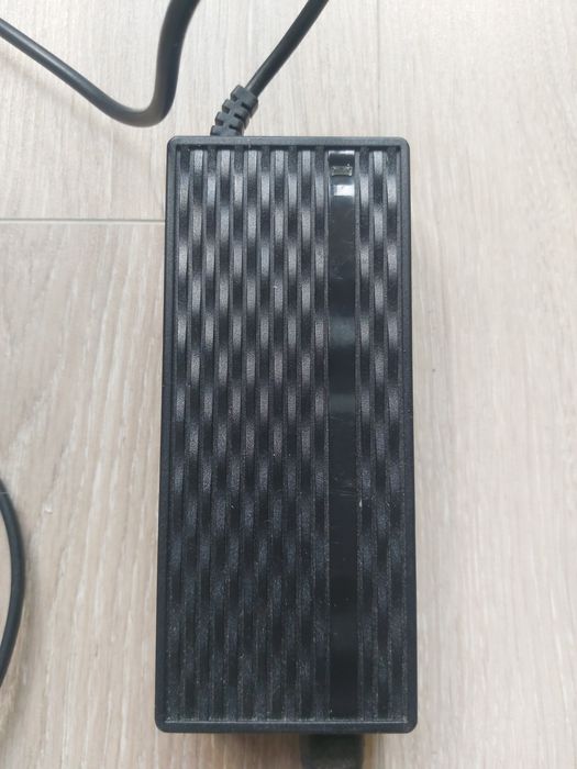 Ładowarka do hulajnogi rower elektryczny 42v wtyczka 8mm