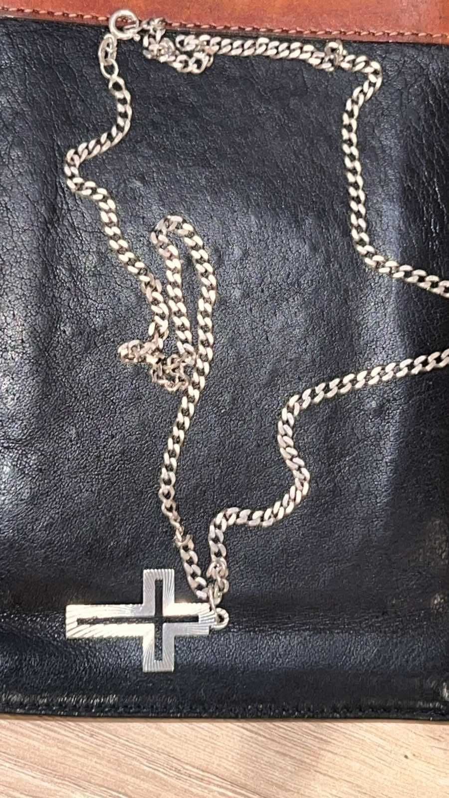 Łańcuszek srebrny z krzyżykiem pr. 925