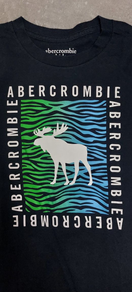 Tshirt Abercrombie para menino de 7 / 8 anos.