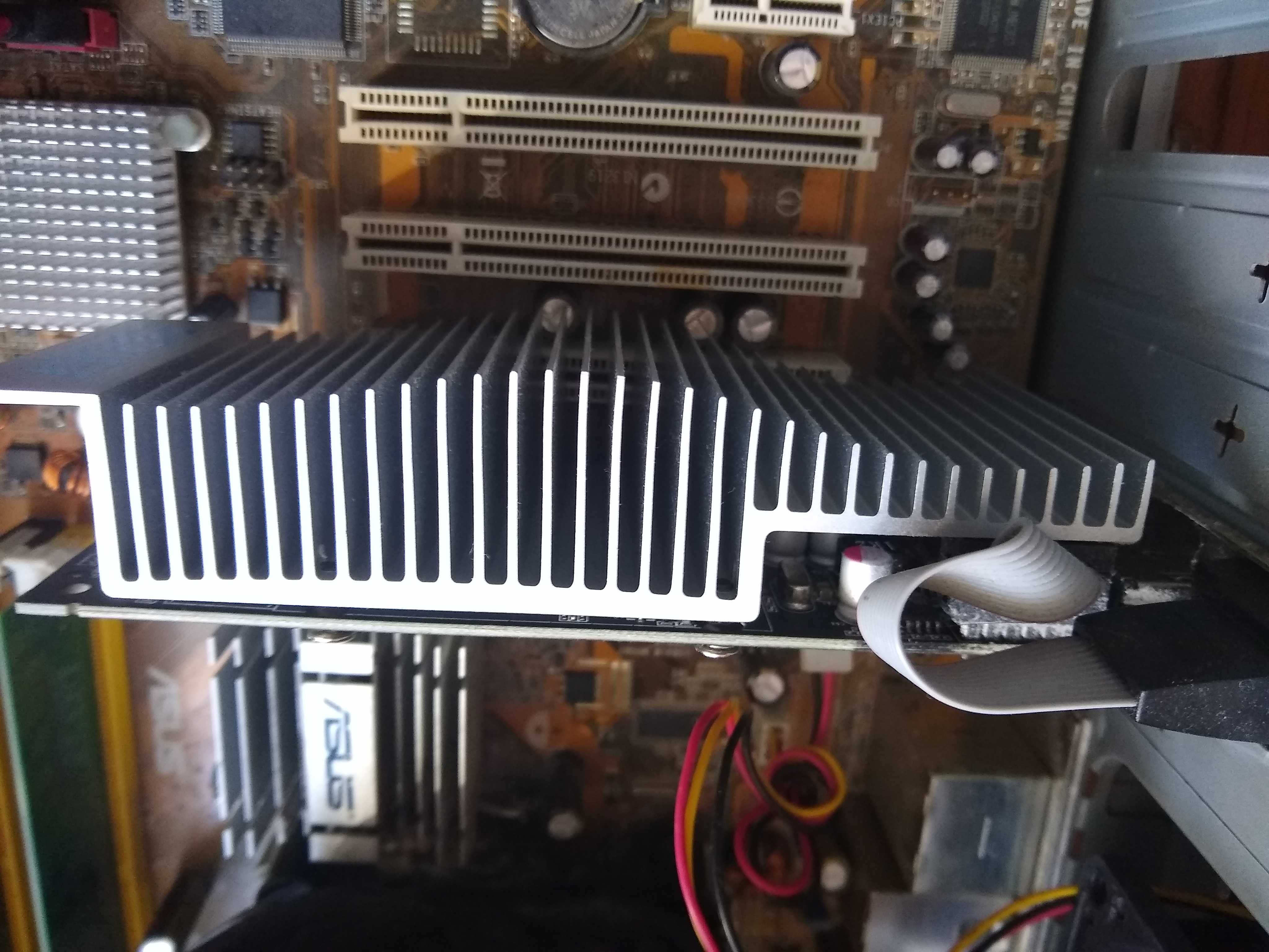 Intel Pentium 4, pamięć GOOD RAM 1GB, karta graficzna MSI Geforce 210
