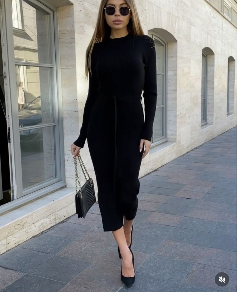 Чорне плаття міді, трикотажне плаття