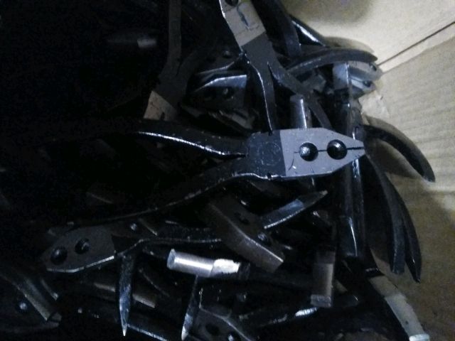 Wojskowe kombinerki zaciskacz saperski LWP kombinerki z PRL NOWE