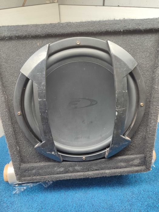 Сабвуфер Alpine SBE-1044BR