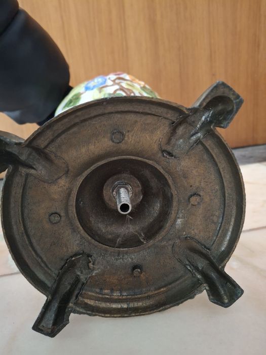 Pé de Candeeiro com pré instalação eléctrica