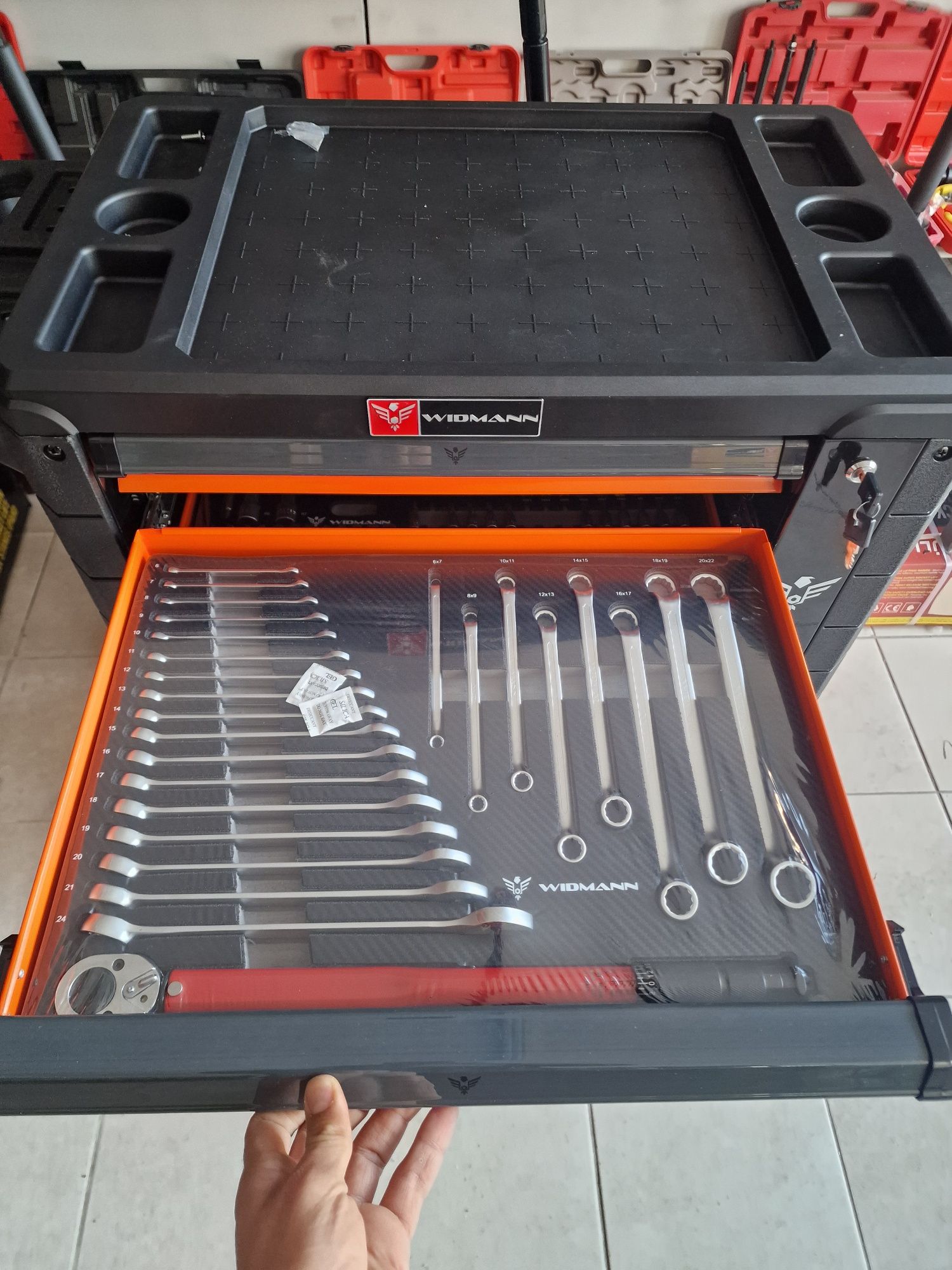 Carrinho de ferramenta de 7 gavetas 6 completas novo
