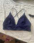 Parte de cima de bikini azul