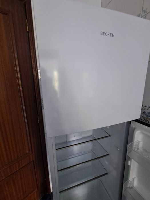 Vendo frigorífico quase novo sem marca de uso