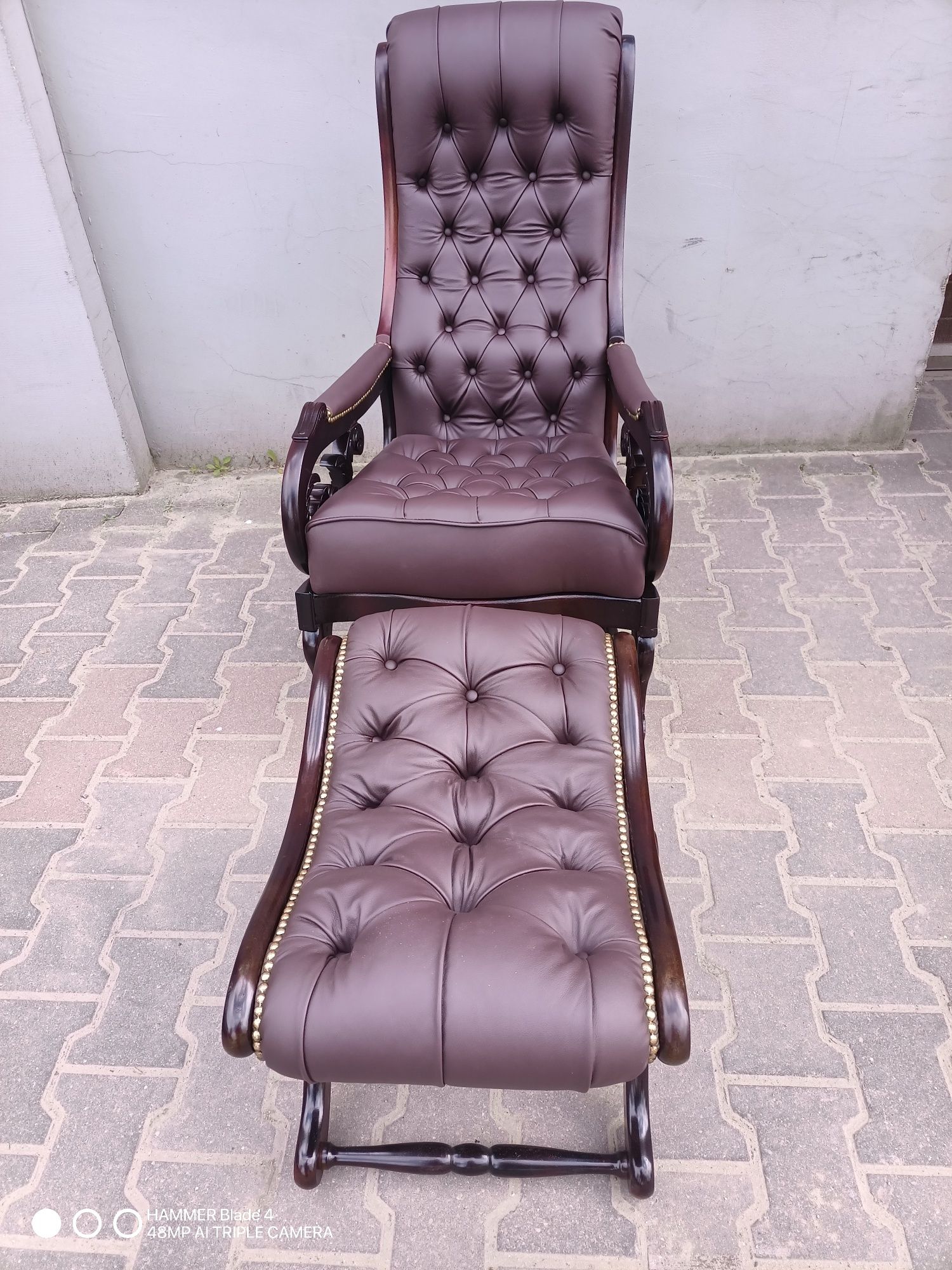 Fotel bujany Chesterfield