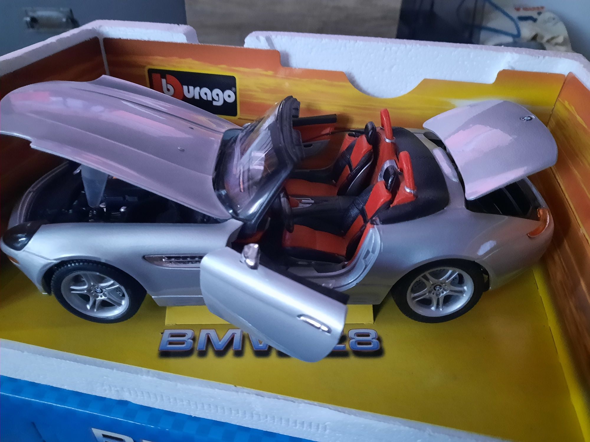 Auto Samochód Kolekcjonerski BMW Z8 Bburago 1:18