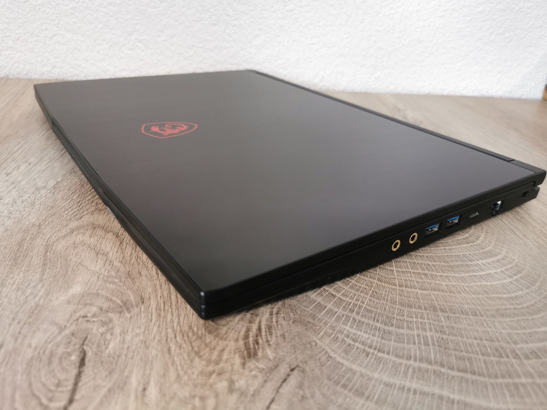 MSI GF63, Core i5 - 9300h, ram 16 gb, GTX 1650 Max q, ssd 512 gb