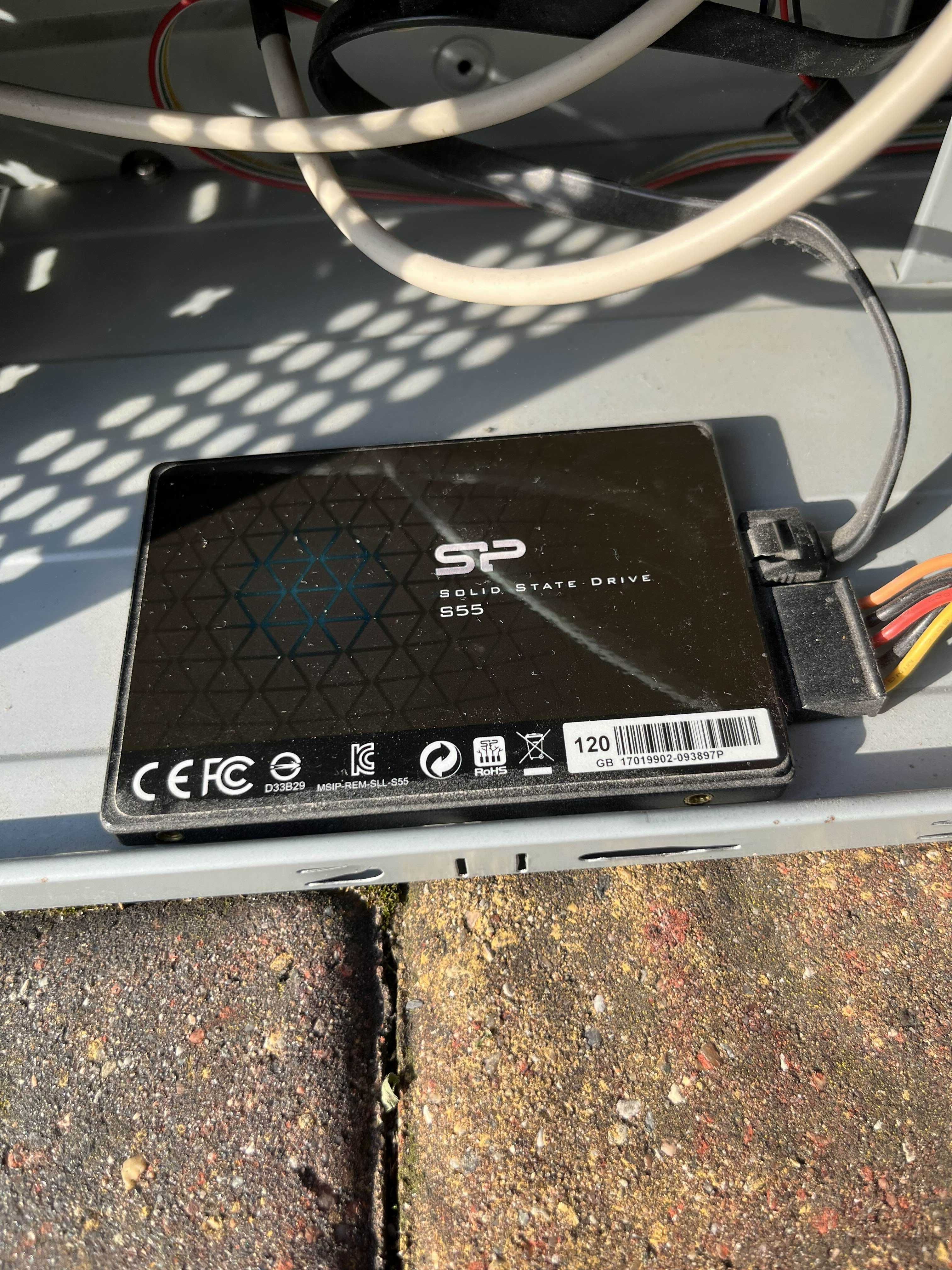 Komputer + monitor – GTX 1050 Ti, i3, SSD 512 GB, windows 10
