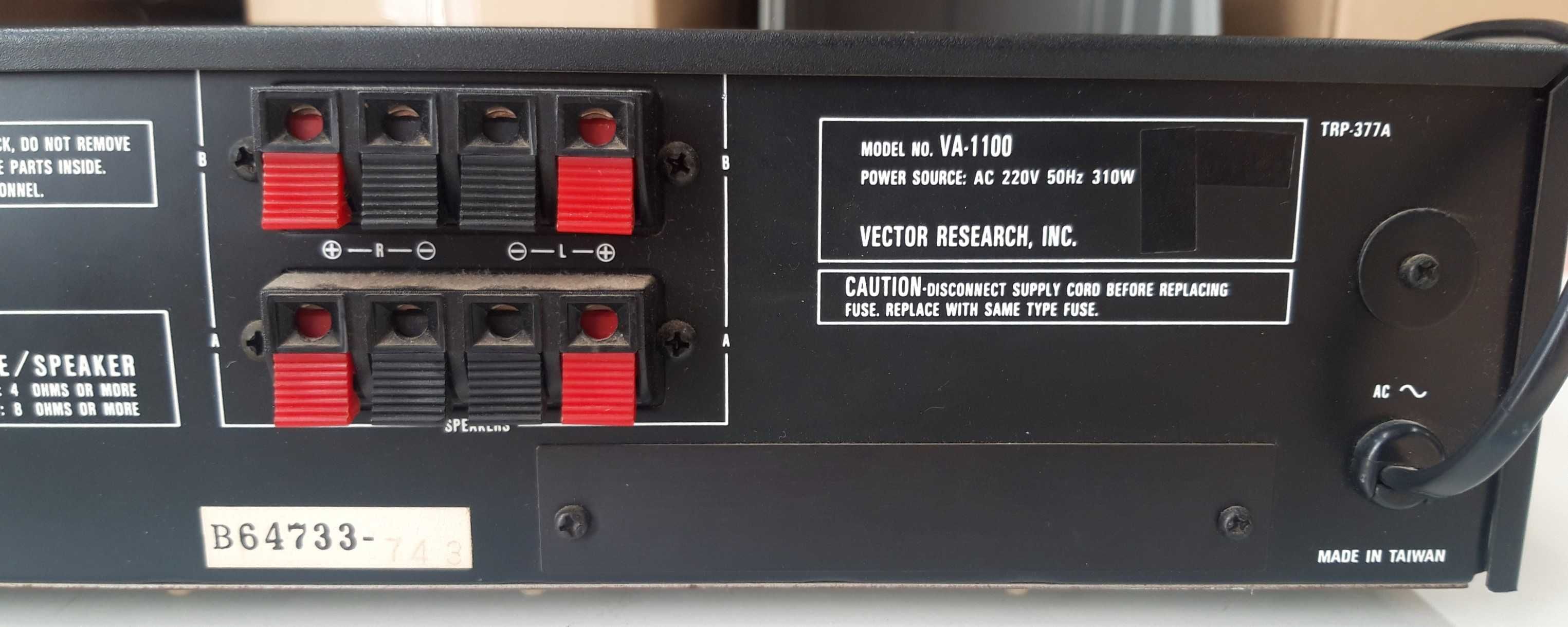 Vector Research VA-1100 Amplificador
