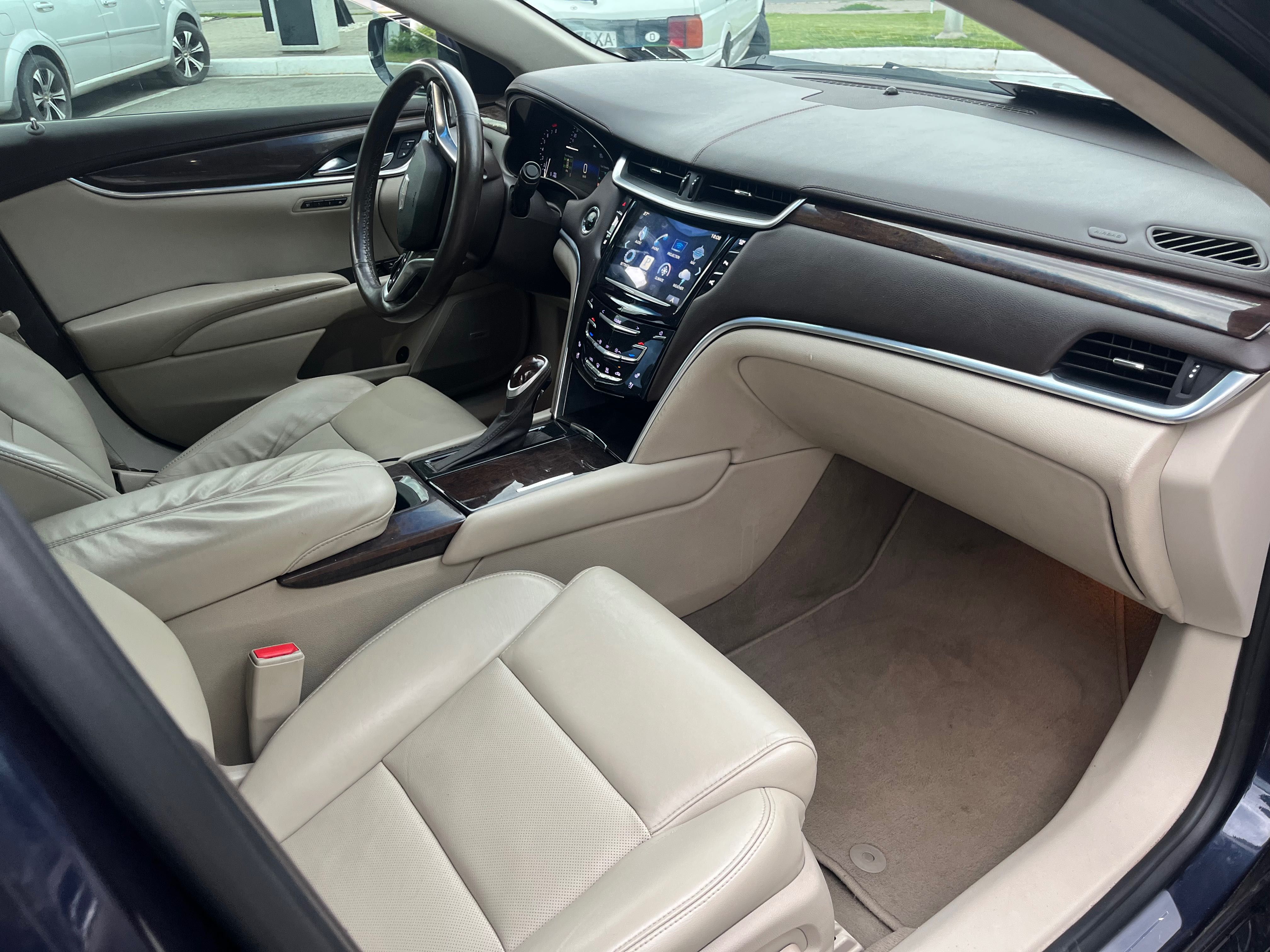 Cadillac xts 2016