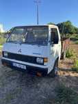 Mitsubishi L300 caixa aberta clássico
