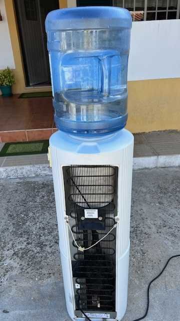 Dispensador de Agua Fresca