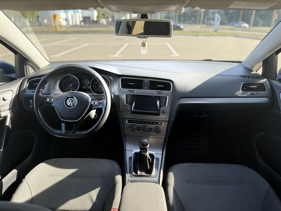 Продам Volkswagen Golf 7 1.4 TSI
