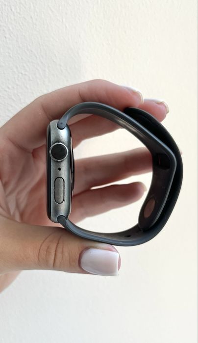 Apple Watch 5 series  44-mm