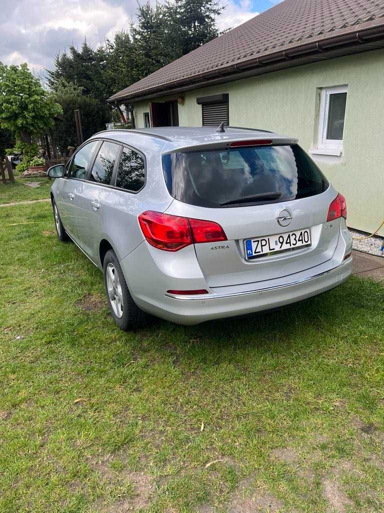 Opel Astra 1.6 CDTI Start/Stop Edition nowy rozrząd, nowy aku