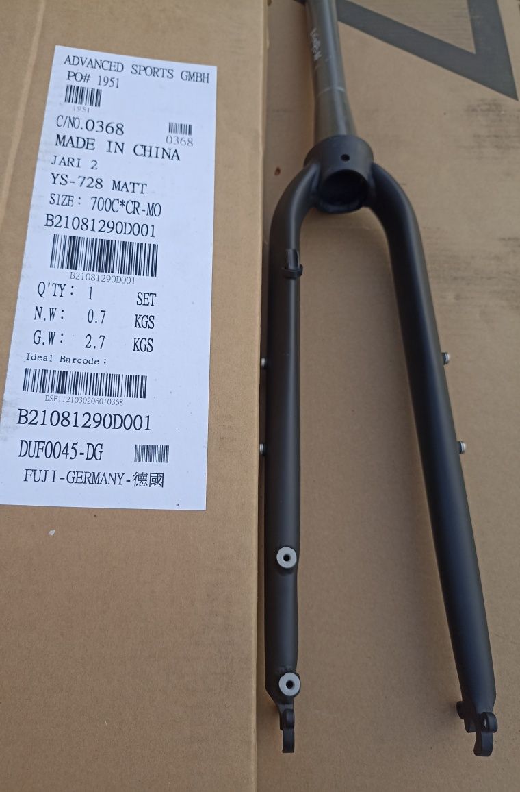 Nowy WIdelec Chro-mo Fuji 28 29 taper Disc  rozne modele karbon