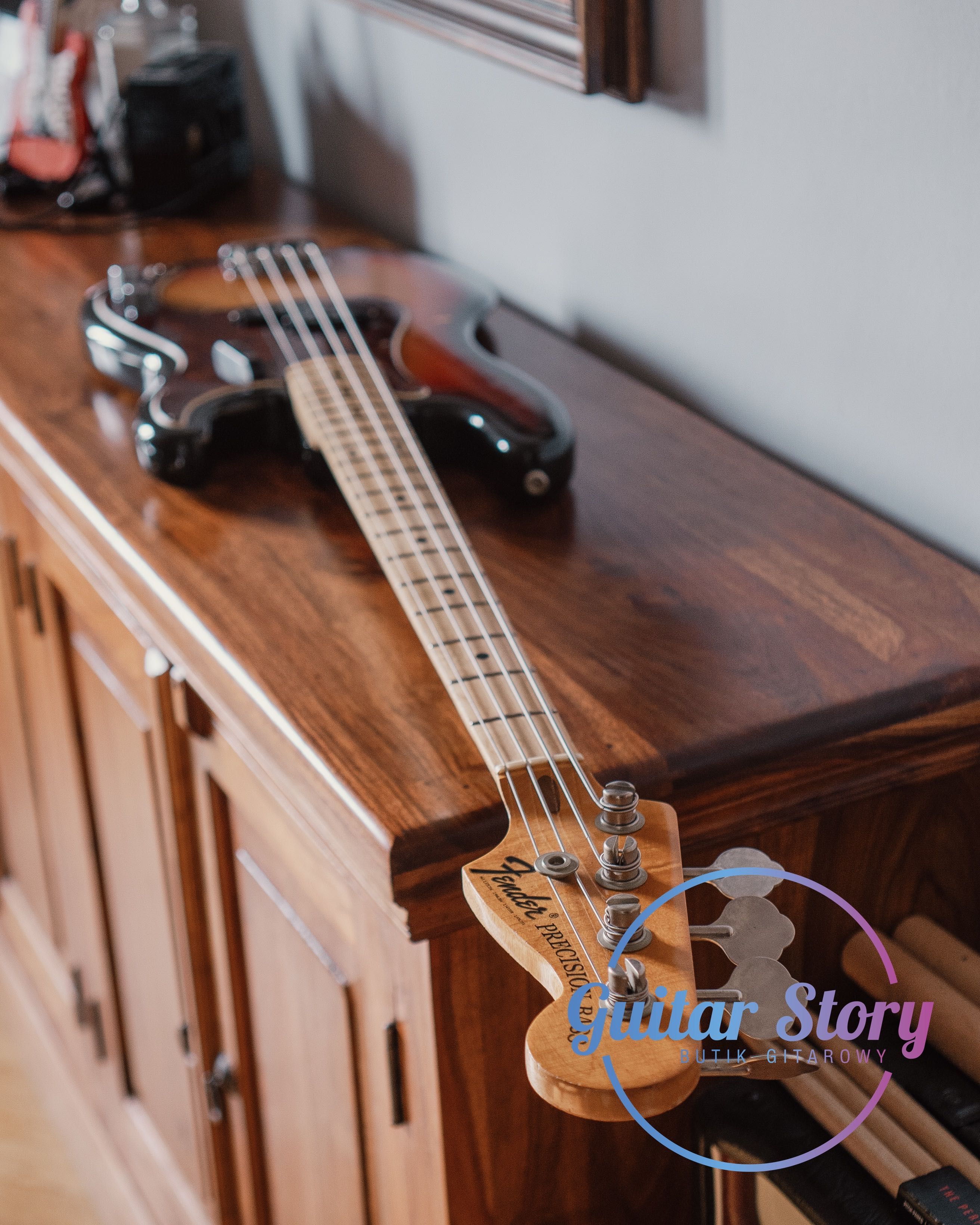 1972 Fender Precision Bass | Case