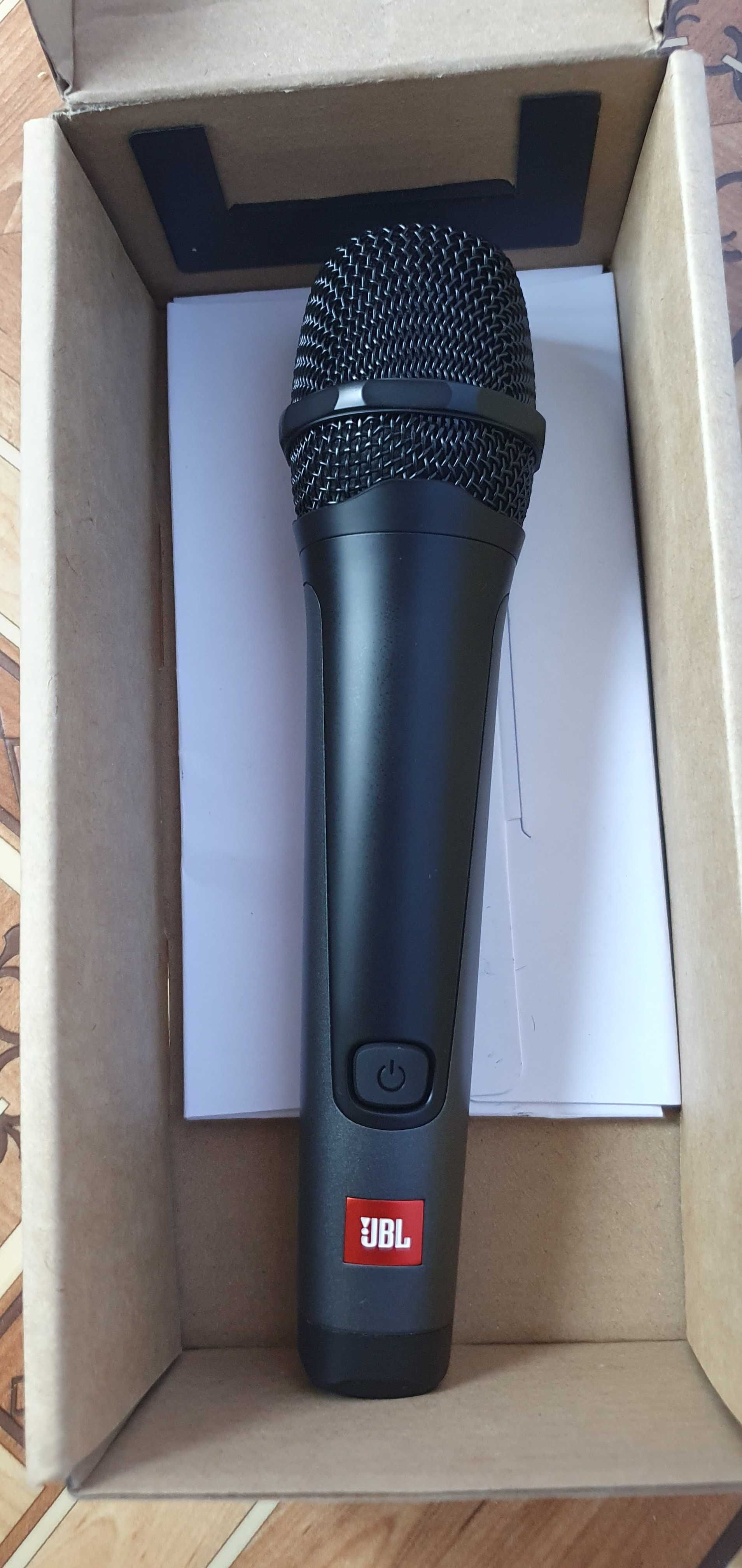 Микрофон  фірми JBL
