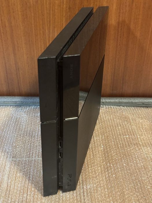 PlayStation 4 modelo CUH1115A