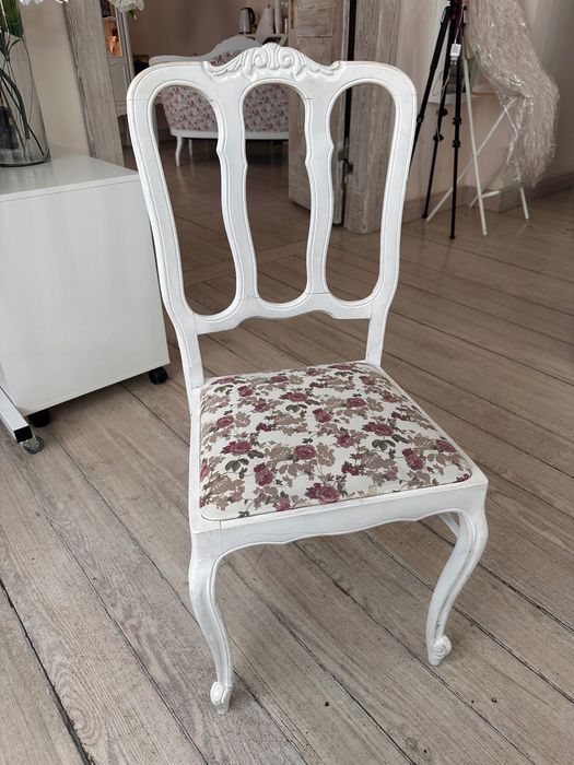 Krzesła białe w kwiatki 6 szt