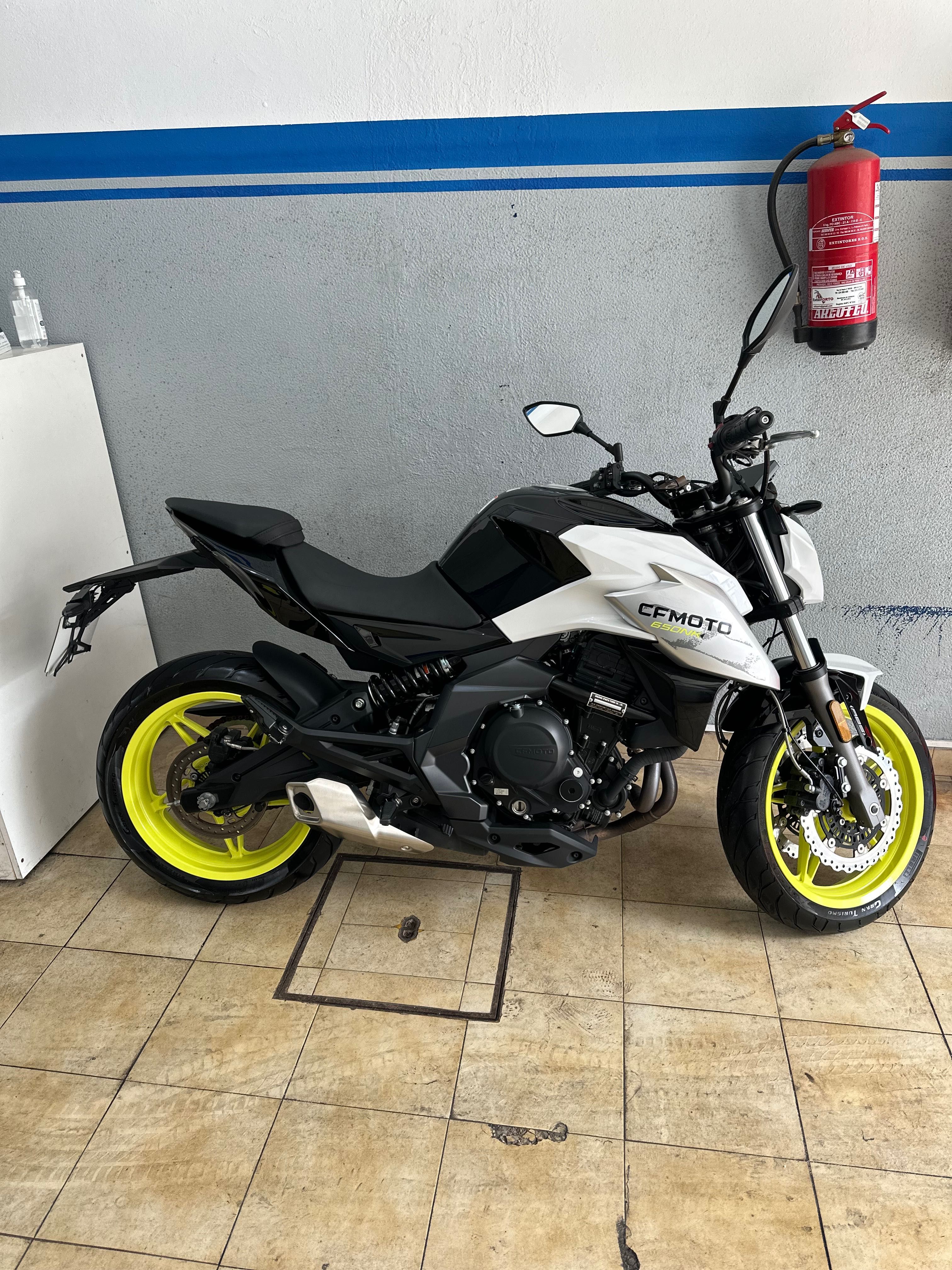 CF Moto 650 Nk -