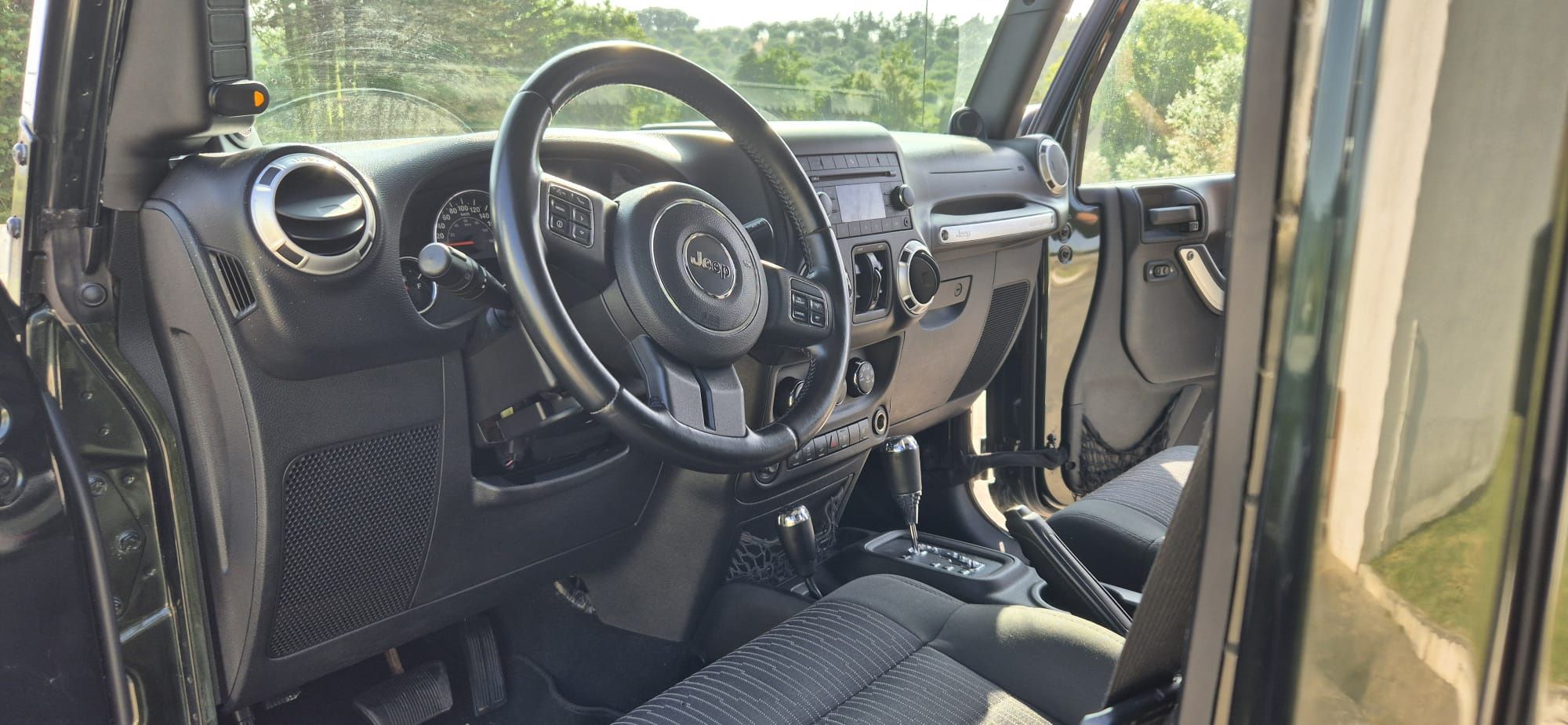 Jeep Wrangler - Sahara - 70 Anniversary