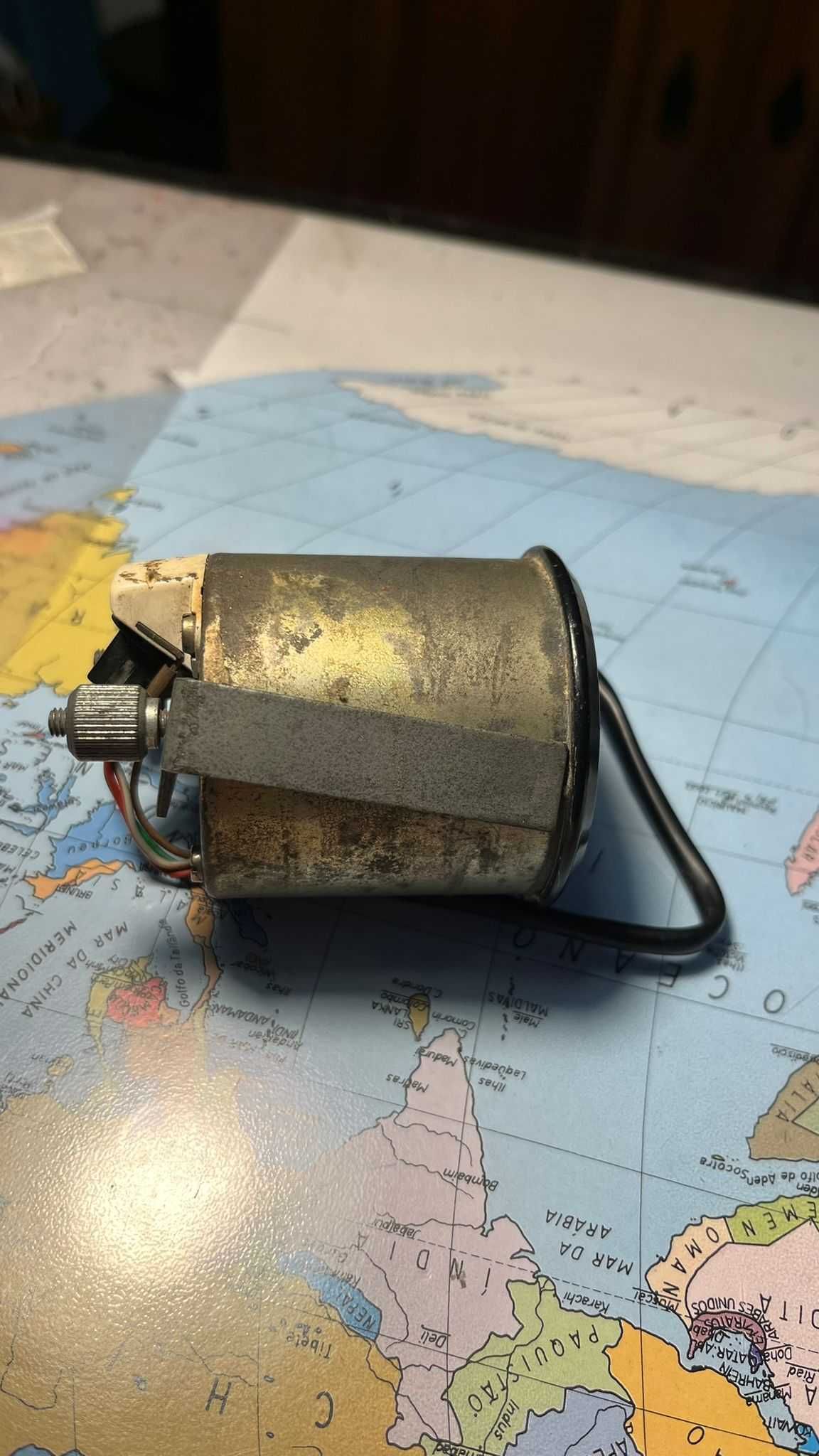 Monometros conta-rotações e pressão turbo