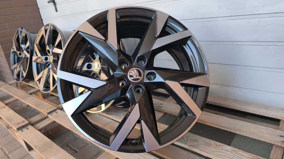 Felgi aluminiowe Skoda Superb Elroq Karoq  Vw 19" 5x112 Et44(OL704F)