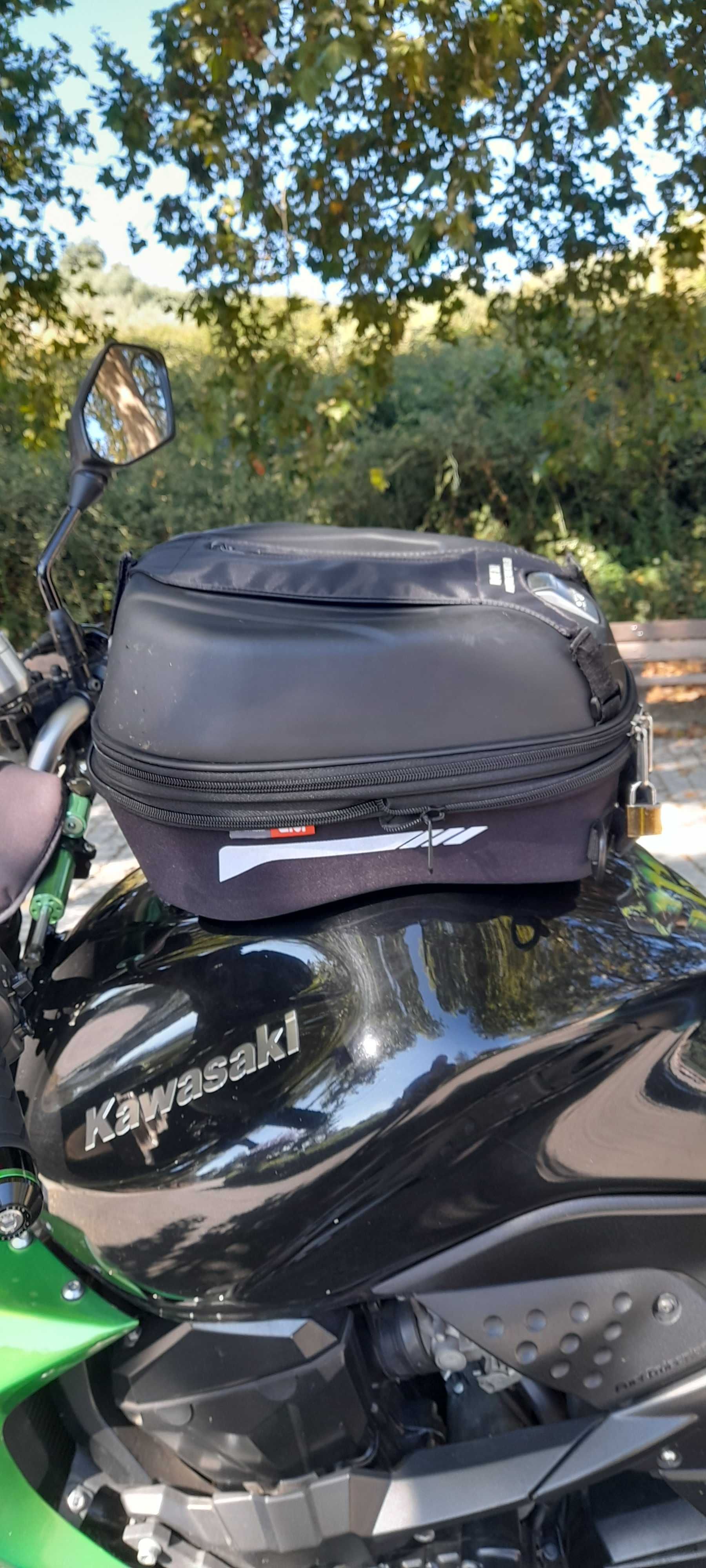 Kawasaki z 1000.