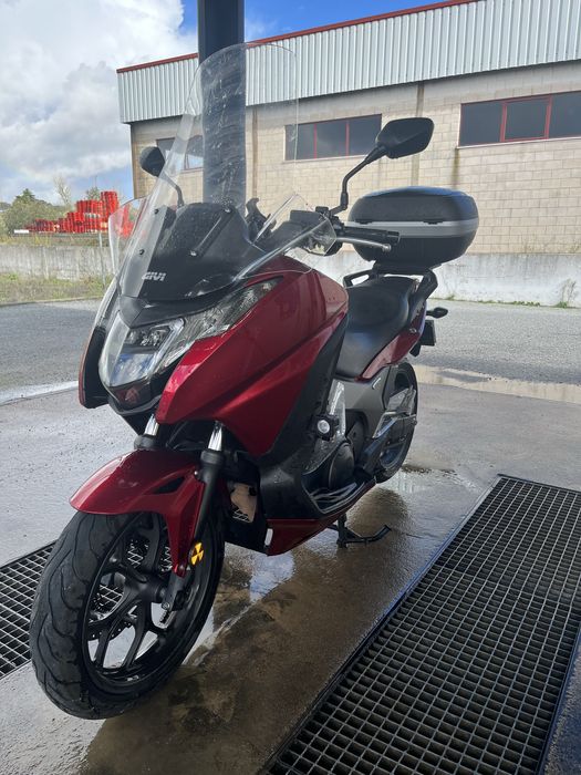 Vendo/Troco Honda Integra 750