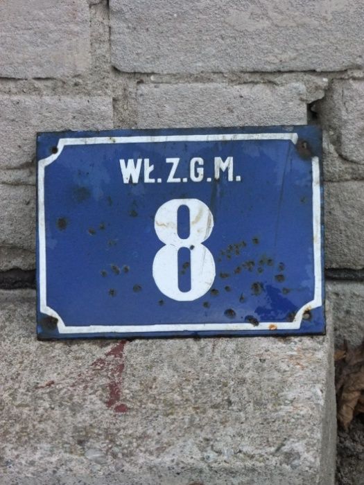 tabliczka z numerem domu PRL
