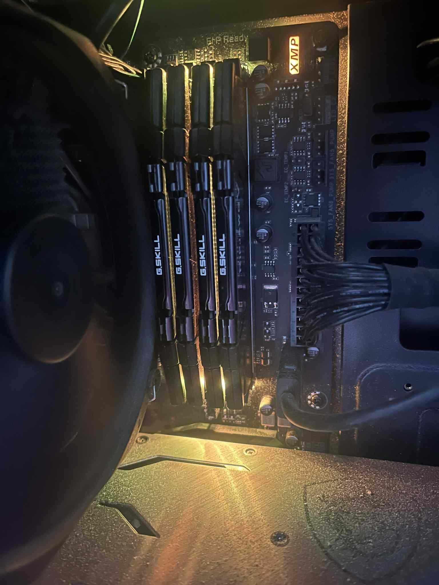 Sprzedam I5 9600k + GIGABYTE Aorus z390 PRO + G.Skill ddr4 32GB + Dysk