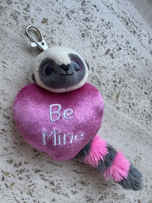 Brelok walentynki lemur maskotka zawieszka