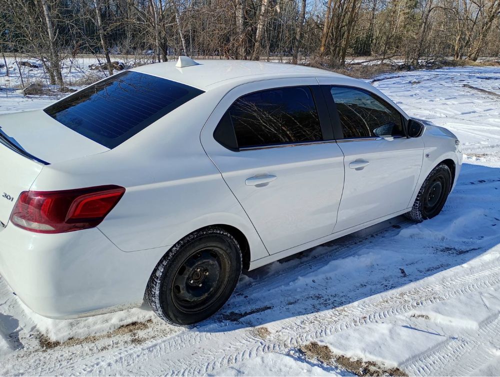 peugeot 301 2017 рік