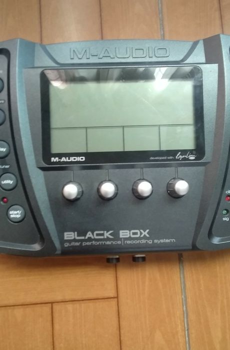 Interface de Áudio e Black Box guitar Performance