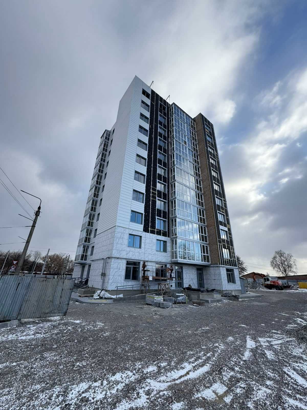 1 кімнатна 43 кв м. Новобудова. Весняна 9. Половки. Найнижча ціна.