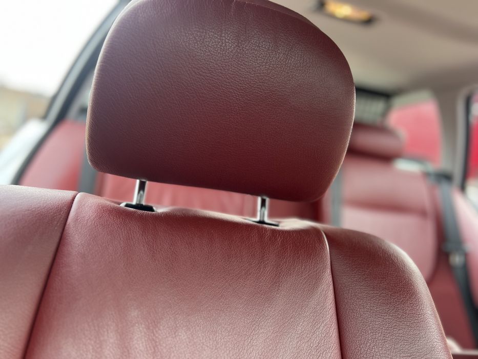 Komplet fotele przód tył boczki czerwone skóry Bmw seria 3 e46 touring