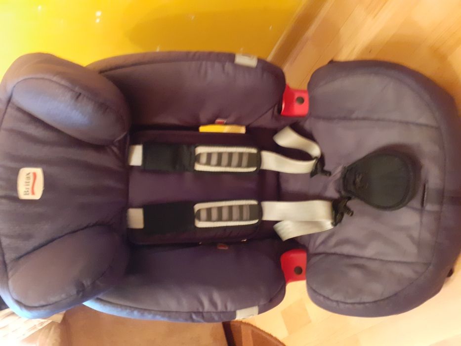 Fotelik samochodowy BRITAX . Waga 9- 36 kg.