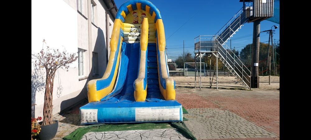 Dmuchaniec zjeżdżalnia duża używana