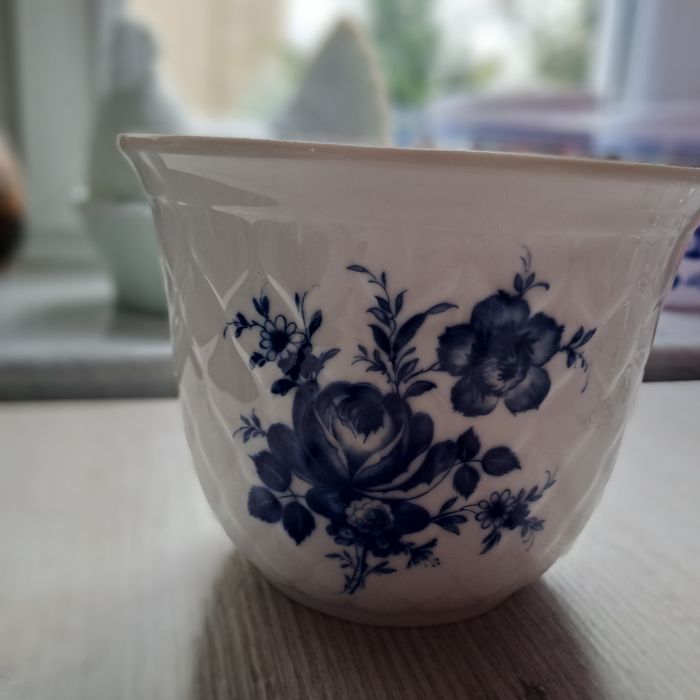 Porcelanowa donoczka/osłonka.