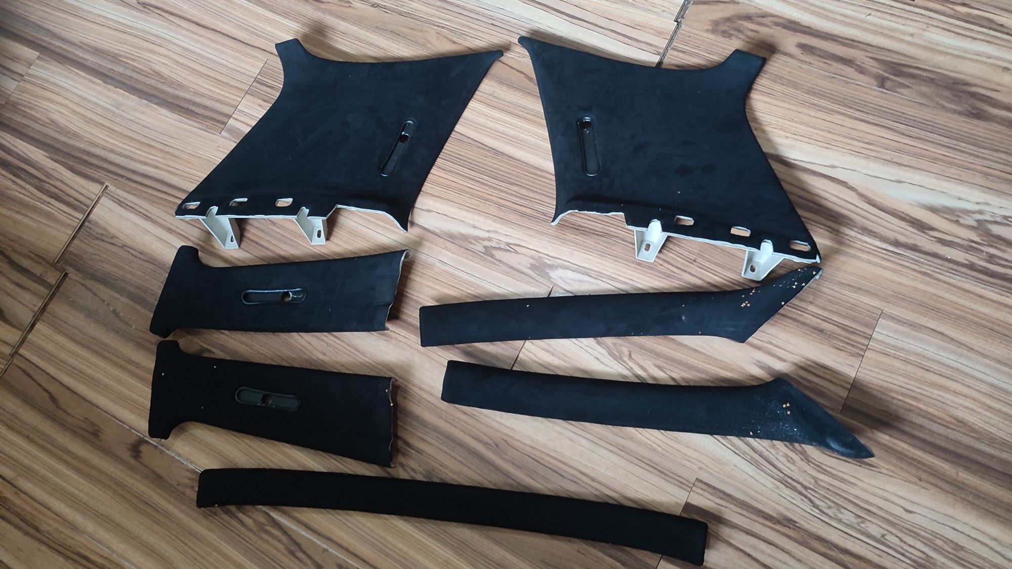 Podsufitka czarna alcantara VW Golf 4  wersja 4 drzwi